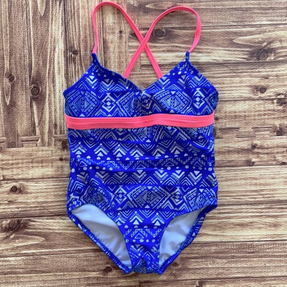 Girl’s size 6 6X One piece swim suit in EUC Circo